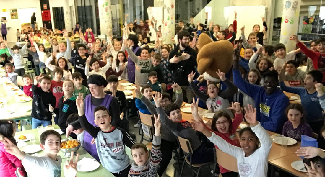 Cátering Antonio Gallego y Calidus invitan a los niños y niñas de 11 colegios ourensanos al partido de este viernes