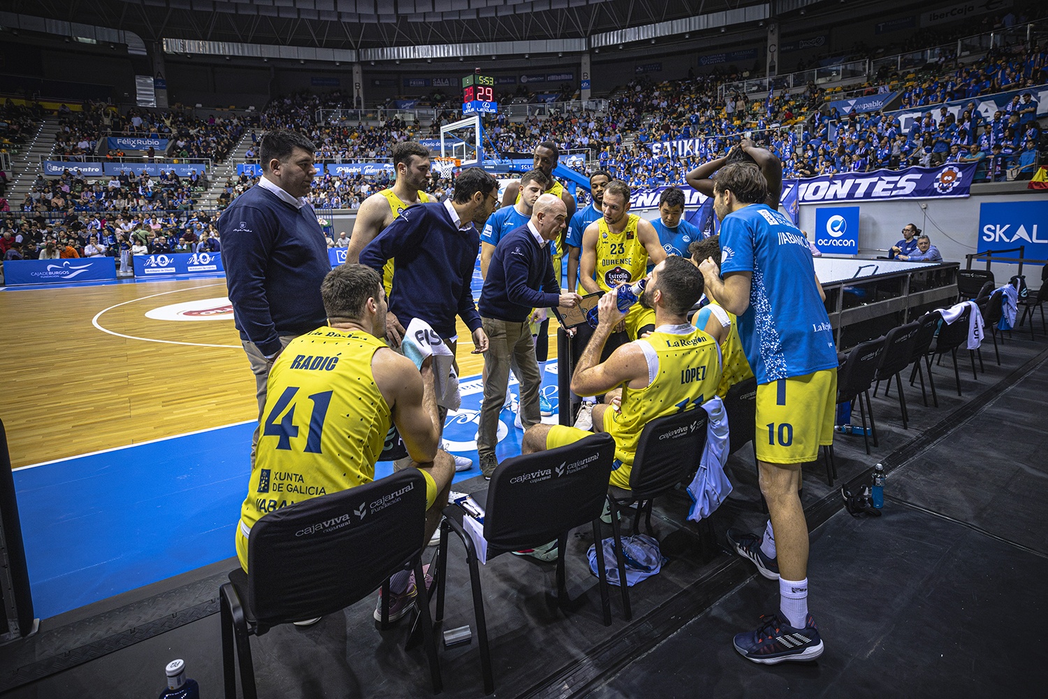 El Club Ourense Baloncesto no puedo con el líder que ya suma doce victorias consecutivas