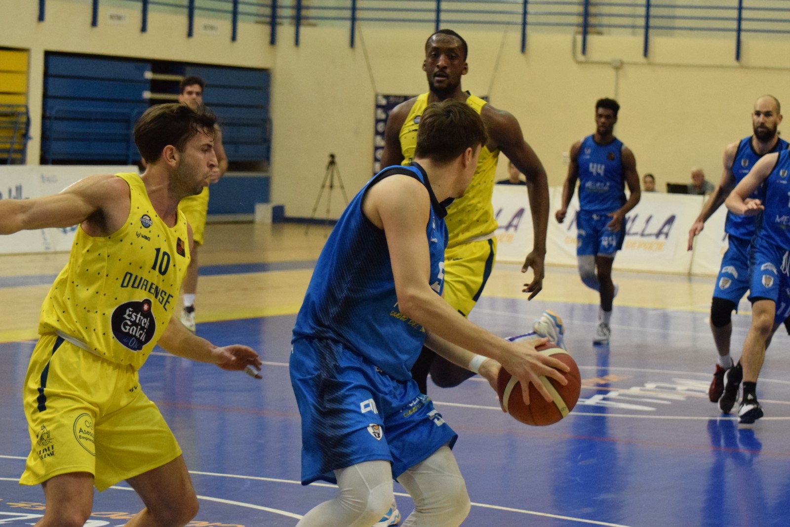 El Club Ourense Baloncesto vence y convence en Melilla.